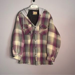 Women’s Schmidt Workwear Sherpa Lined Plaid Jacket Size‎ Large